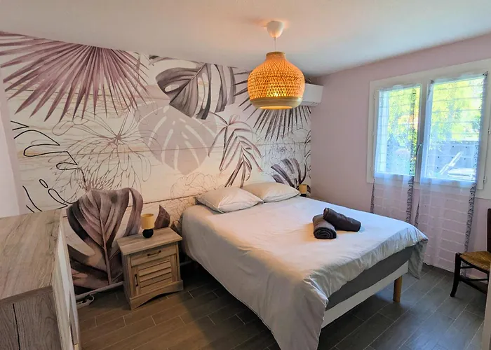 Maison 3 étoiles climatisée, jardin, parking, proche centre et thermes