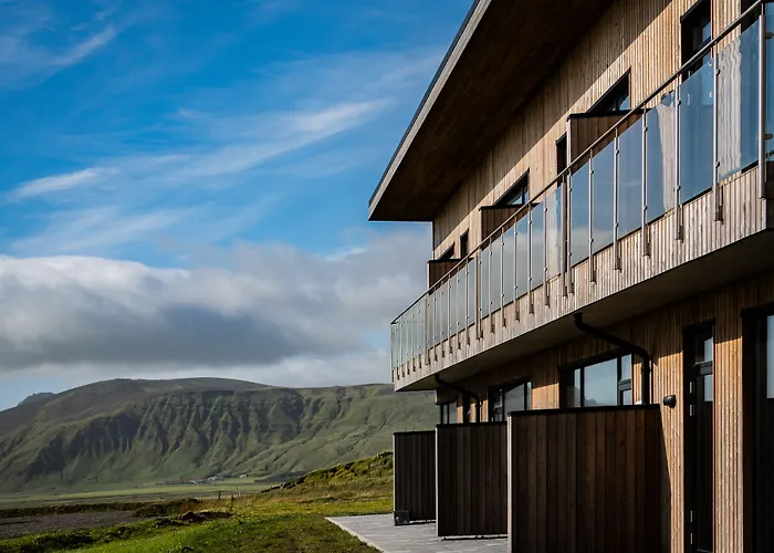 Family Hotel: Black Beach Suites