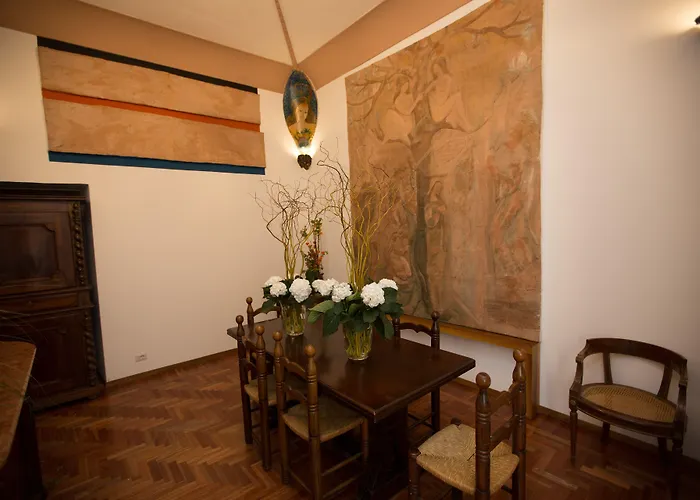 Hotel 4 stelle: Ad2015 Guest House