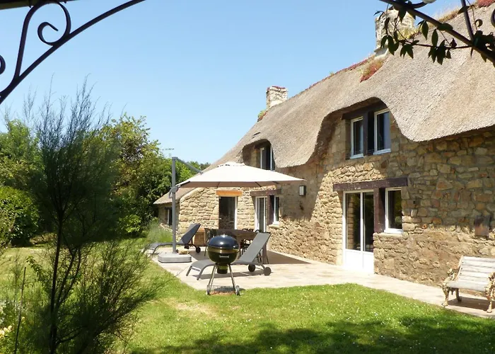 Chaumiere bretonne avec jardin - Golfe du Morbihan
