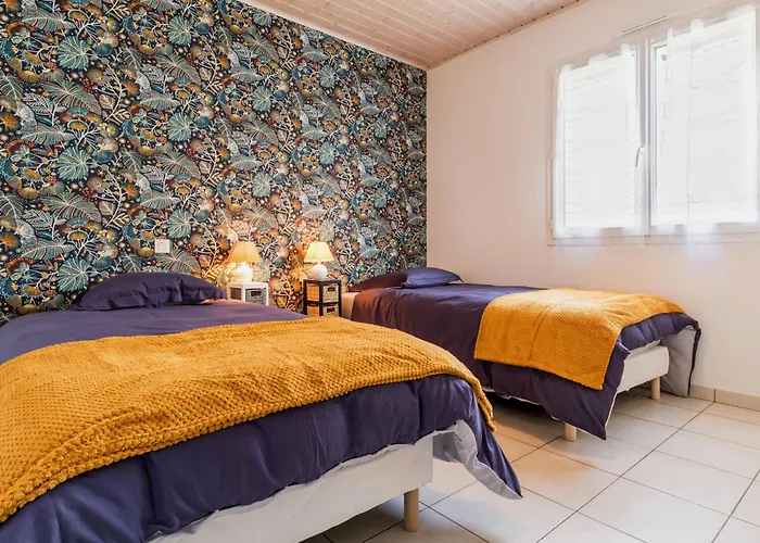 Maison traditionnelle, proche plages, WIFI, jardin - FR-1-306-1319