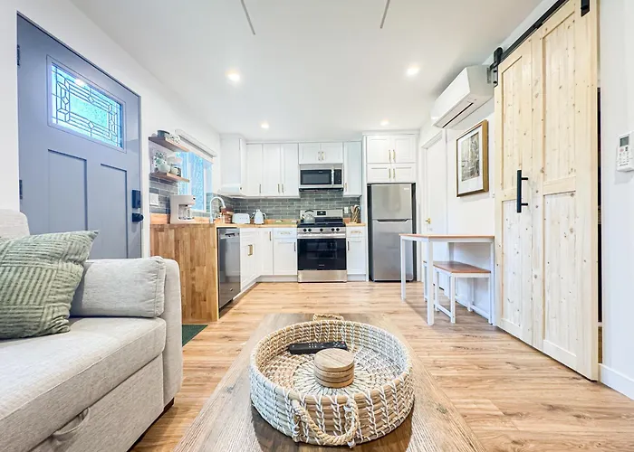 Cozy Designer Guesthouse With Style - Re