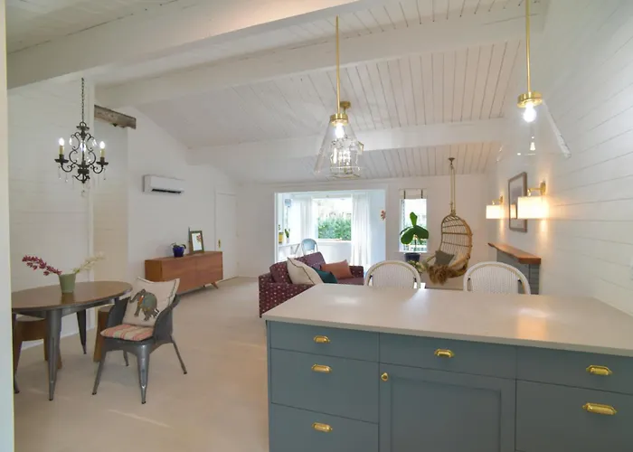 Scandinavian Cottage By The Sea, Close Walk To Ferry And Town