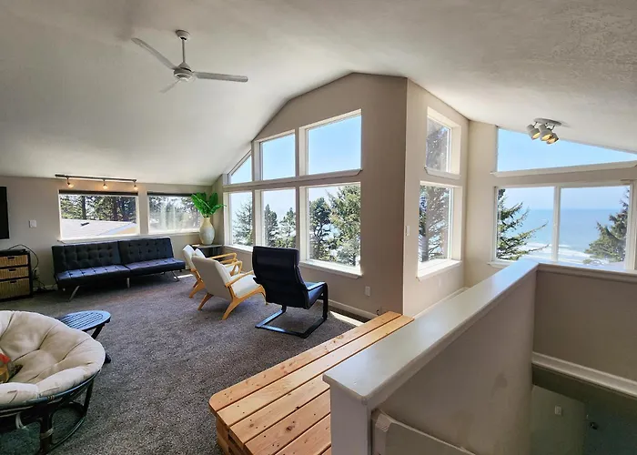 Ocean View In Otter Rock! Wood Stove! Surfing~Otter Rock Hideaway
