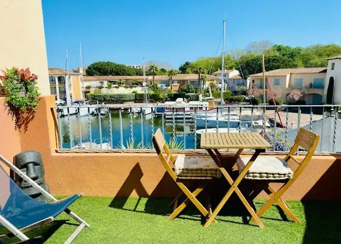 T2 port Cogolin golfe de Saint-Tropez vue mer