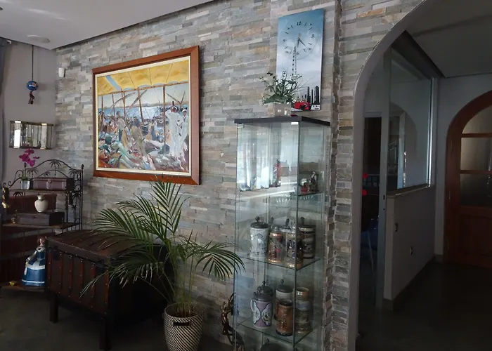 Hotel cerca del colegio: Hostal Internacional