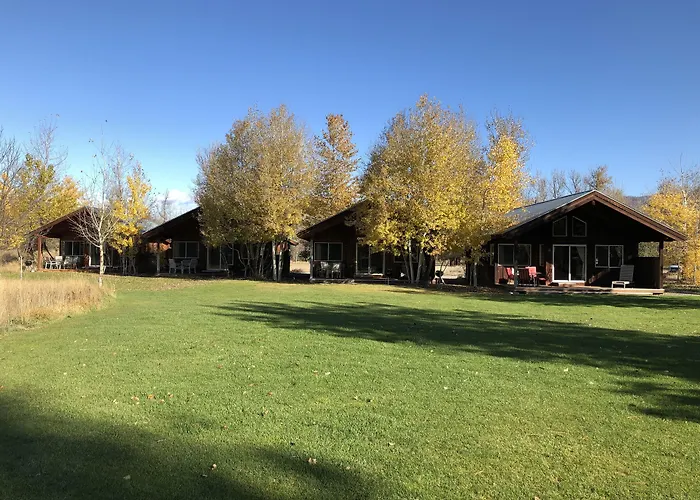 3 star hotel: River Run Inn