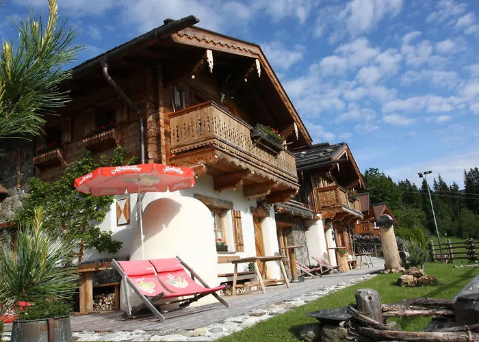 Almdorf - Luxus Hüttenurlaub
