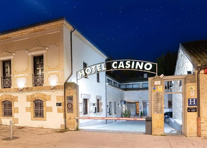 Hotel de lujo: Hospedium Hotel Casino Del Tormes