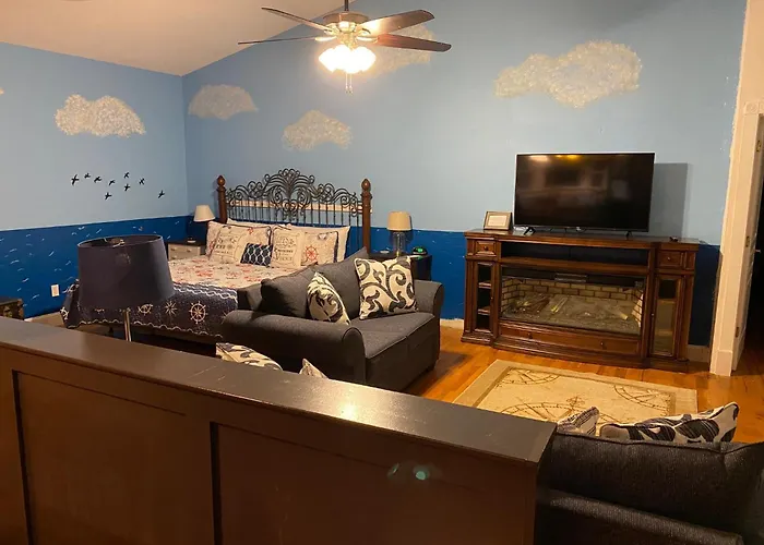 B&B only: Anchor Inn Nsb Bed And Breakfast