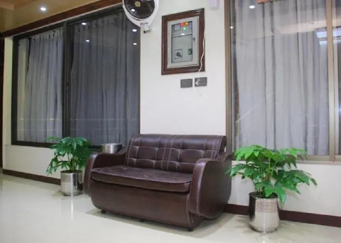 Cheap hotels City Paradise