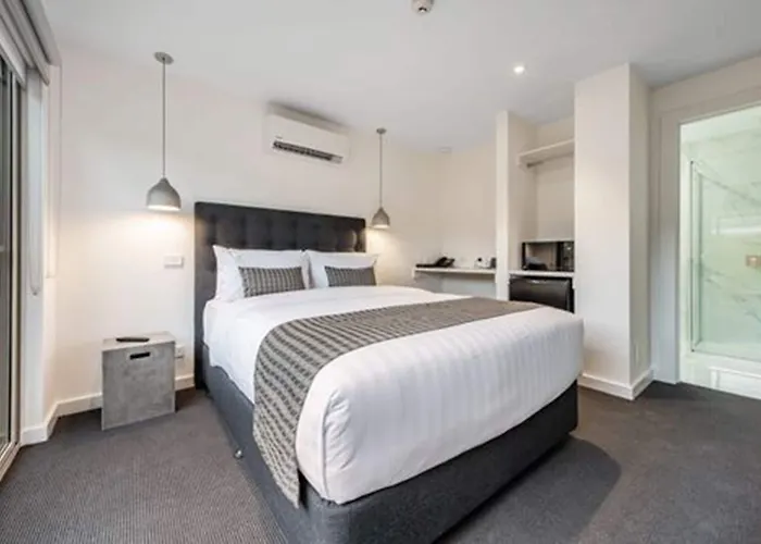 3 star hotels Melbourne Airport