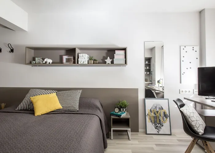 Residencia Universitaria Resa Claudio Coello