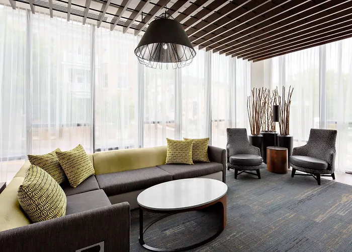 Courtyard By Marriott Knoxville Downtown