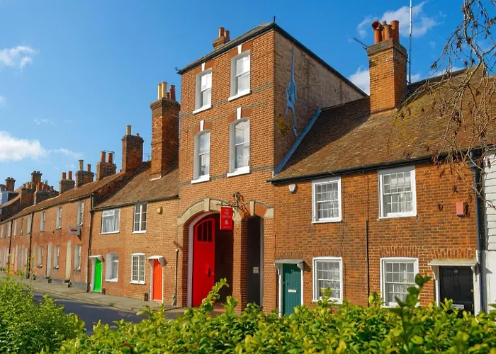 Style Meets Soul - Famous Art House Close To Centre - Free Parking