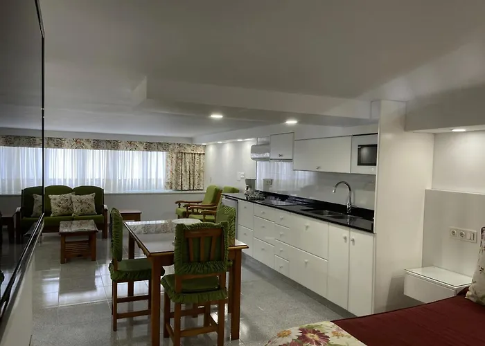EmyCanarias Holiday Homes Vecindario
