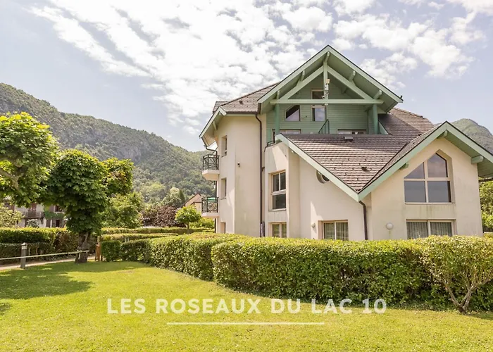 Les Roseaux du Lac - 7 appartements situés dans une résidence posée au bord du lac d'Annecy
