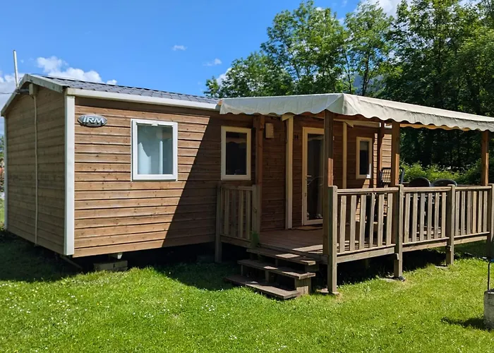 Hotel pres du College: Camping Chantecler