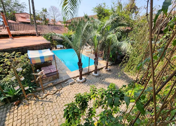 Hotel com parque aquático: Pousada Papaya Container