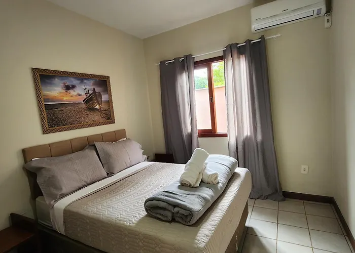 Partiu Praia SC- Piscina, Ar condicionado, wi-fi, duas quadras da praia e centrinho
