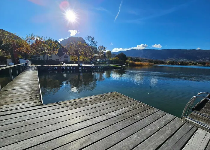 Charmant studio en rez de jardin au bord du lac d’Annecy