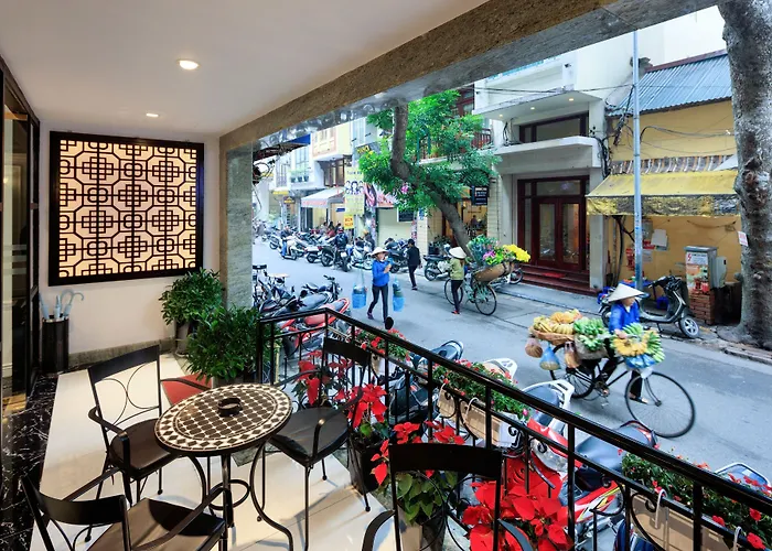 Сity center hotels San Boutique & Travel