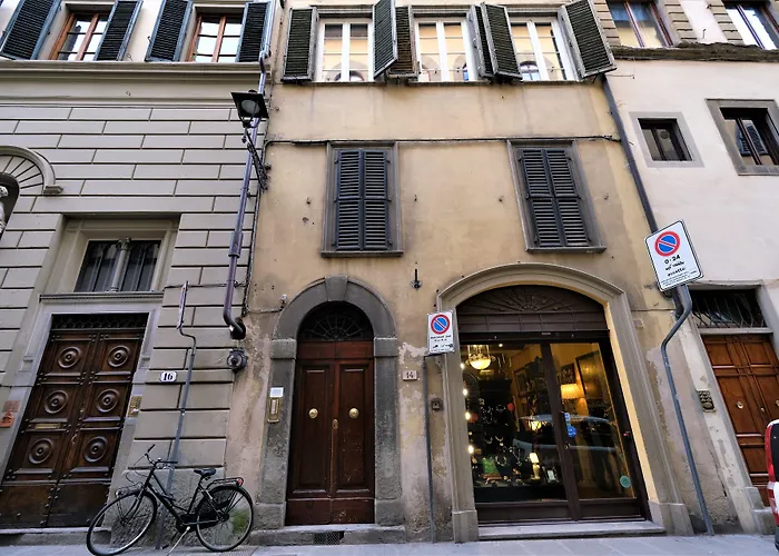 Wine Apartments Florence Ciliegiolo