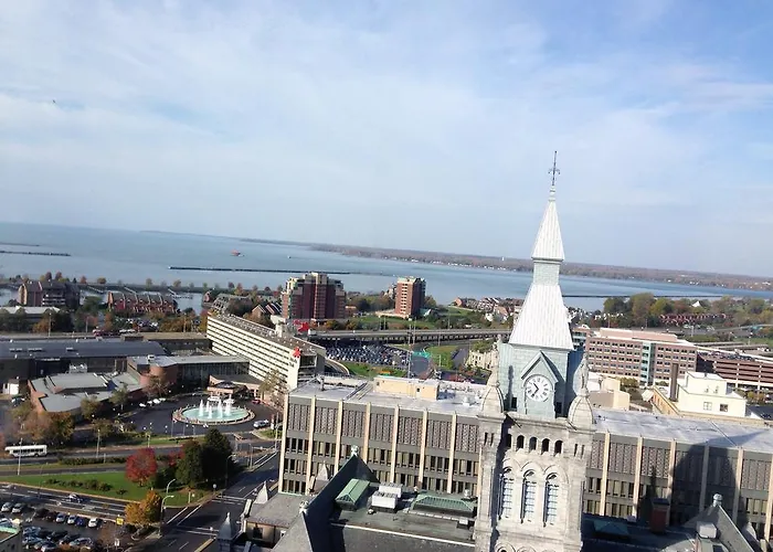 Golf hotel: Ramada By Wyndham Buffalo Downtown