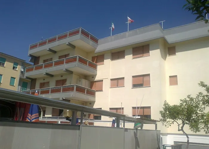 Hotel con golf: Hotel Aurora