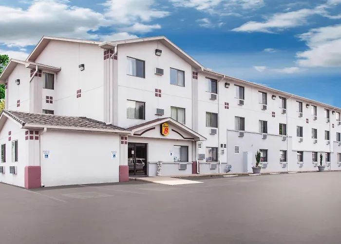 Super 8 By Wyndham