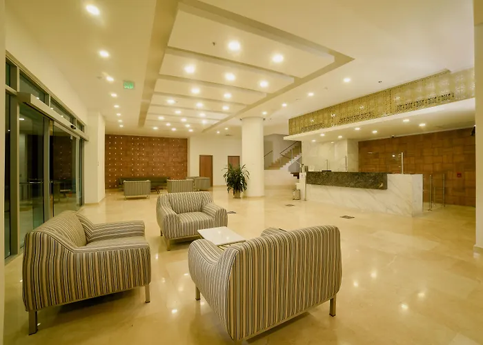 Resort: Hotel Dorado Plaza Alto Prado