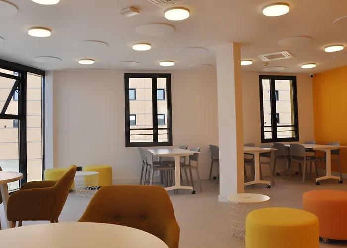  Residencia Universitaria Resa Málaga Centro