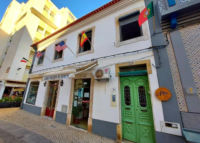 Hotel cerca del colegio: Aloha Hostel