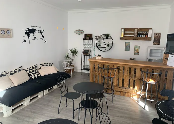 Hotel cerca del colegio: Aloha Hostel
