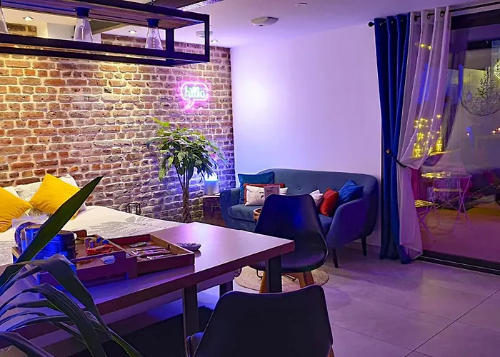 GARY Suite - Studio Cosy, Spa et jardin privatif à 4 min de Cambrai
