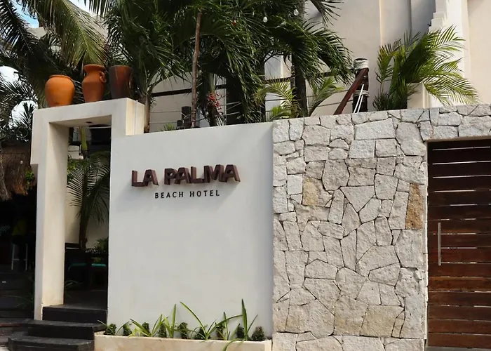 Hotel with pool: La Palma Beachfront Hotel Boutique - Self Check In