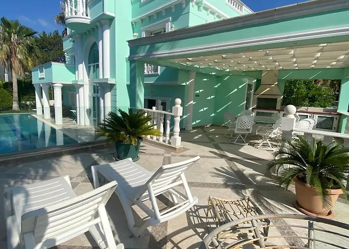 Kingdom Villa With Sauna And Hamam
