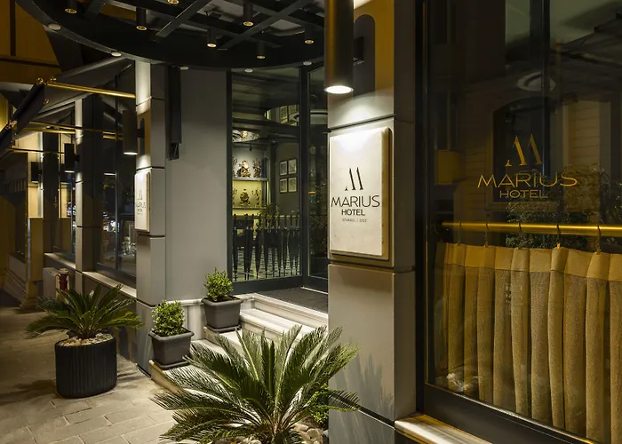 Hotel with view: Marius Hotel