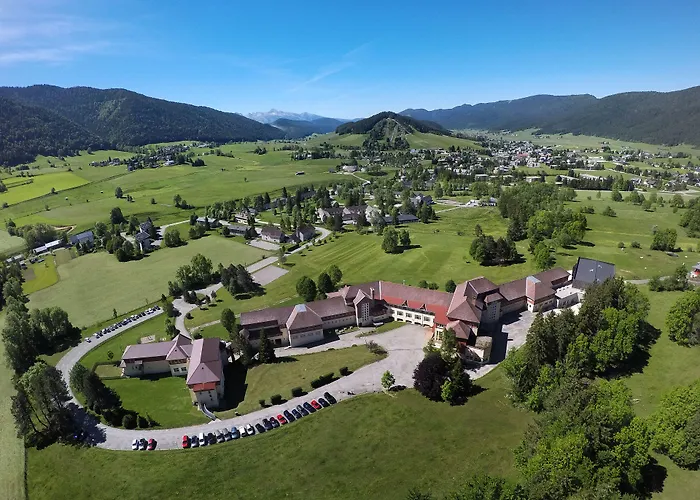 L'ESCANDILLE Village Vacances