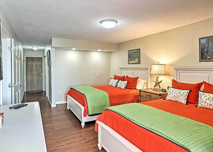 Elysian Resort Condo With 3 Balconies + Amenities!