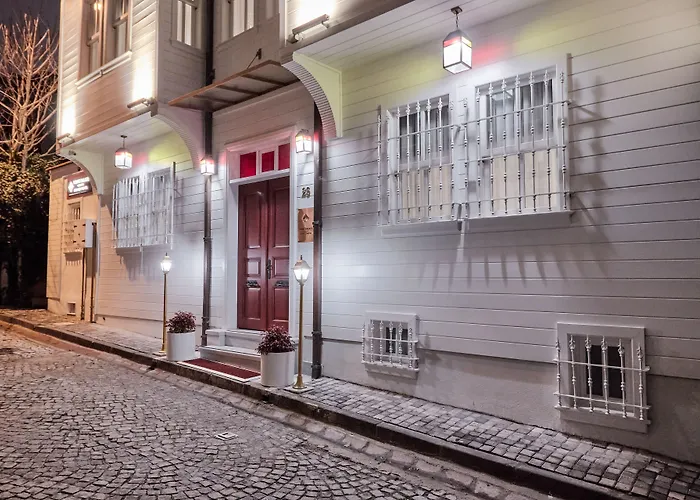 White Palace Old City Boutique Hotel
