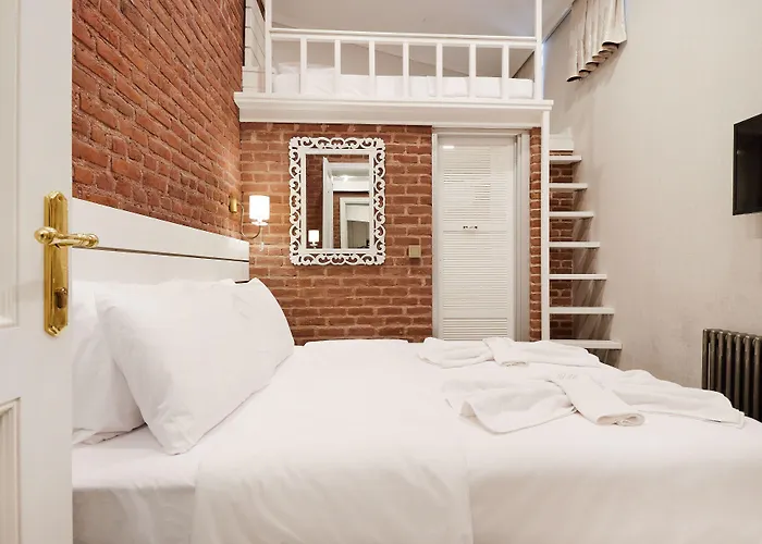 White Palace Old City Boutique Hotel