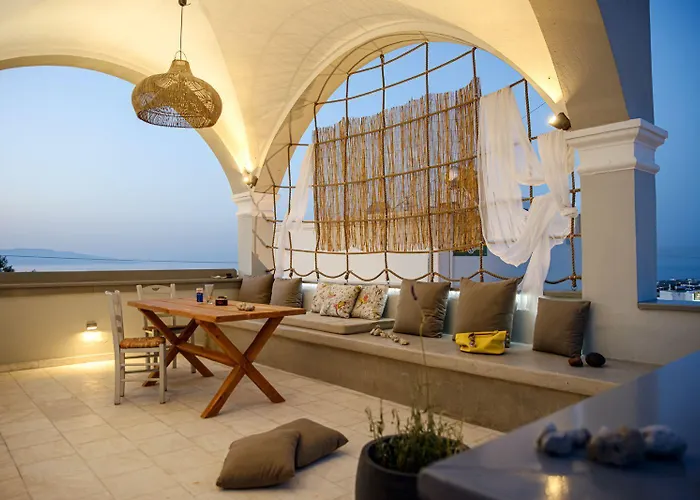 Hotel pres du College: Central Hostel Oia