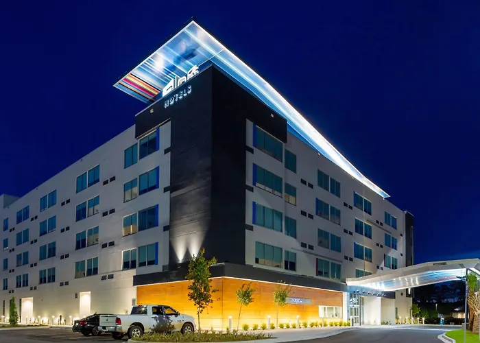 Hotels Close to Airport Aloft Savannah Airport