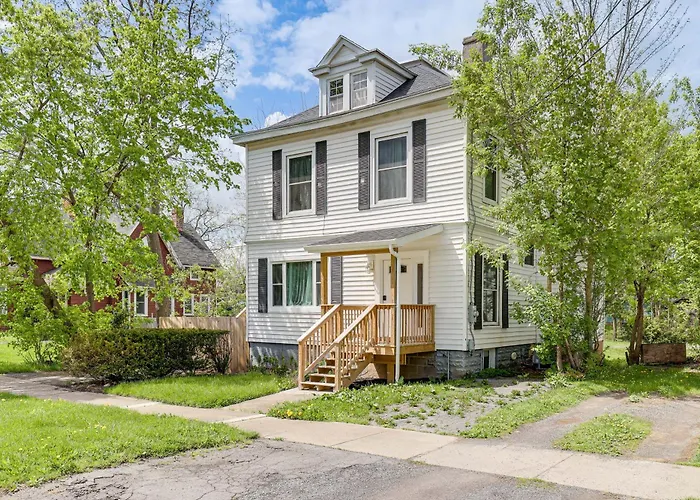 Walk To Downtown & Seneca Lake: Updated Retreat!