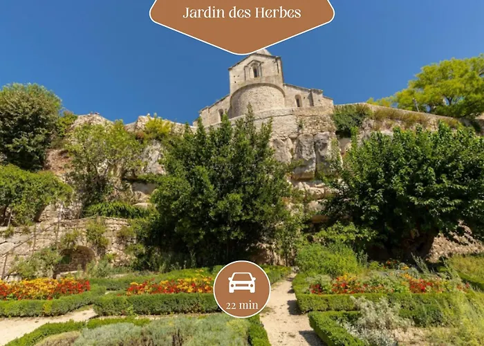 Suite Bali de 45m2 - Idéal couple - Chambre séparée - Jacuzzi baignoire balnéo - Sauna - Clim réversible - Netflix - Piscine accès partagé avec la petite copro - Bouteille de champagne offerte dès 2 nuits