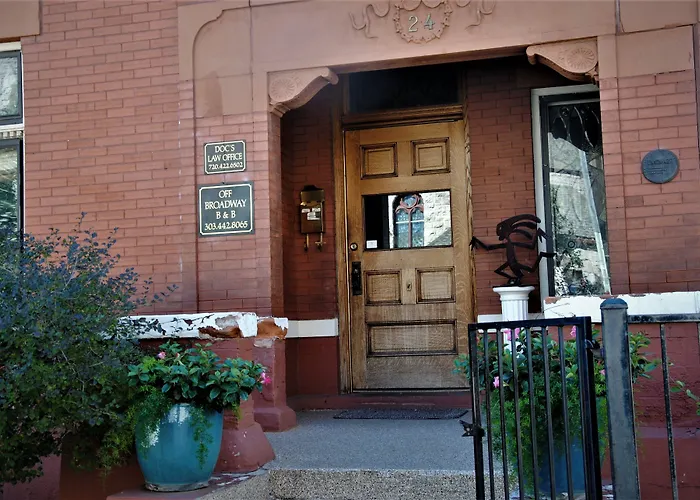 Bed and Breakfast Off Broadway B & B