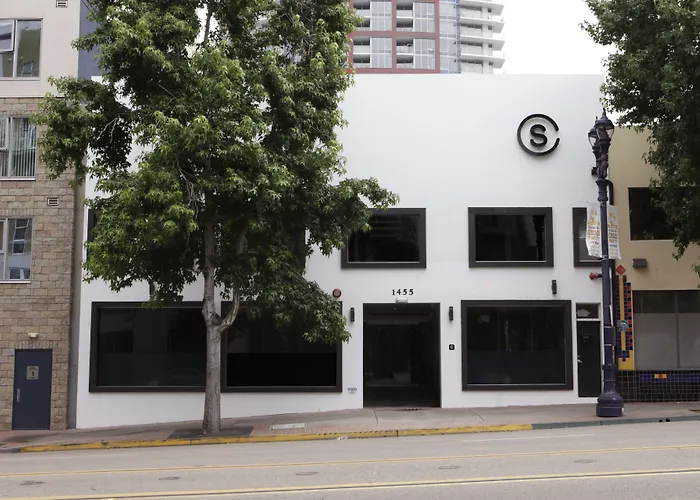 Hotel do aeroporto: Stay Classy