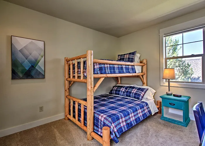 Redmond House W/ Community Amenities Access