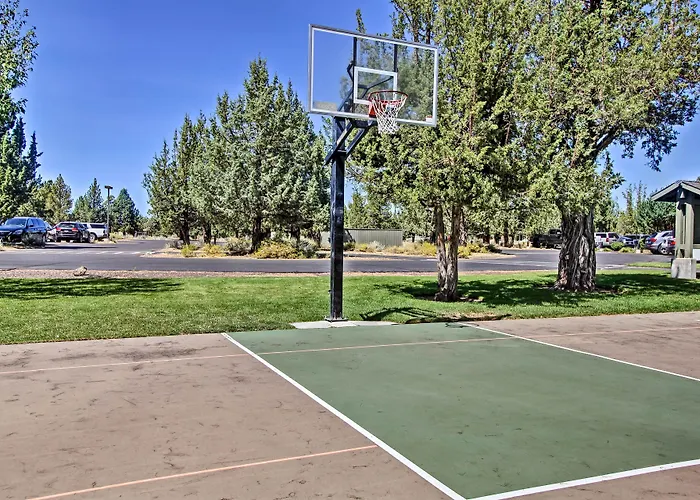 Redmond House W/ Community Amenities Access